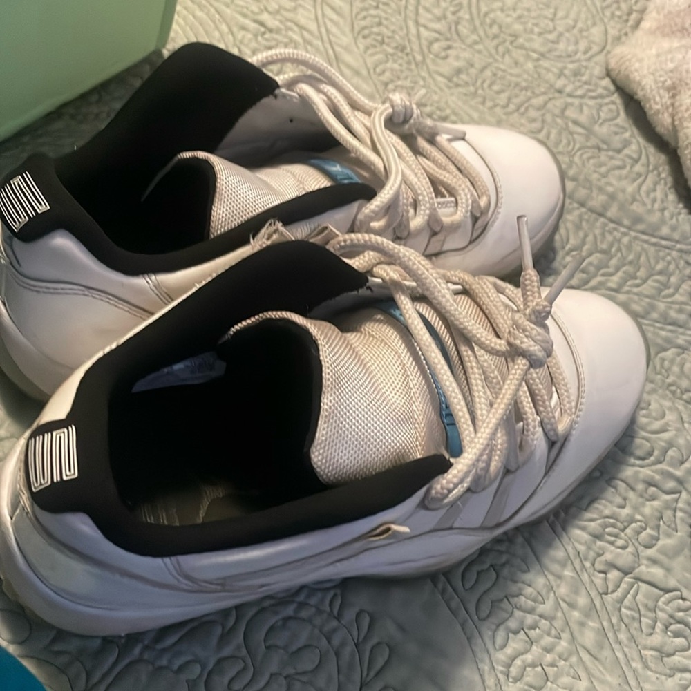 jordan 11 low